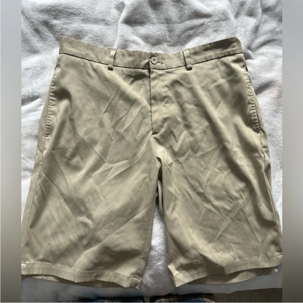 Bundle of 2 - Slazenger Tan Khaki Slazenger Men’s Golf Shorts Size 34